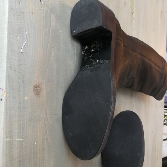 Authentic Gucci Boots - Picture 6 of 13